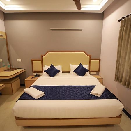 Majestic Hotel Madurai Extérieur photo
