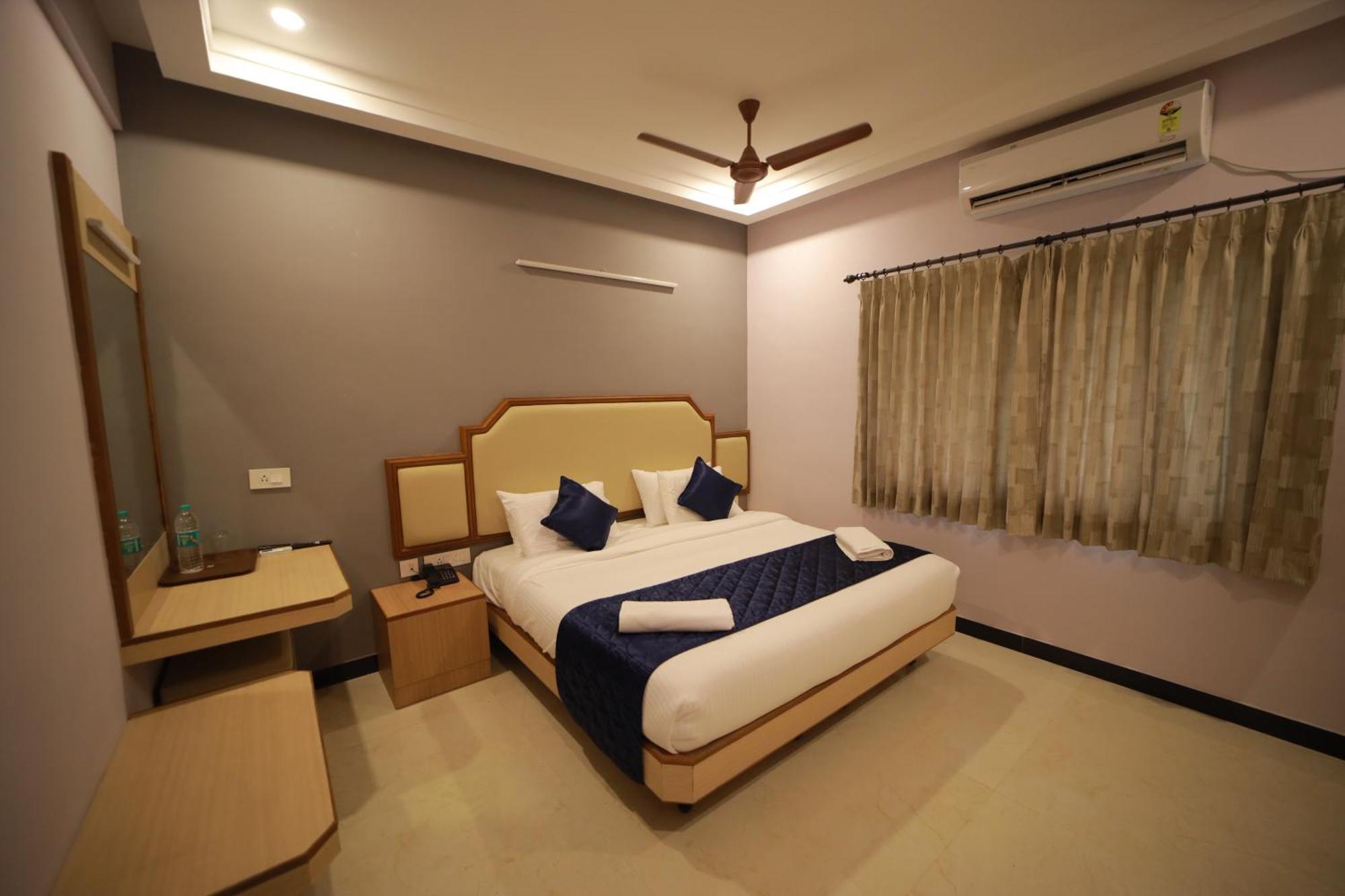 Majestic Hotel Madurai Extérieur photo